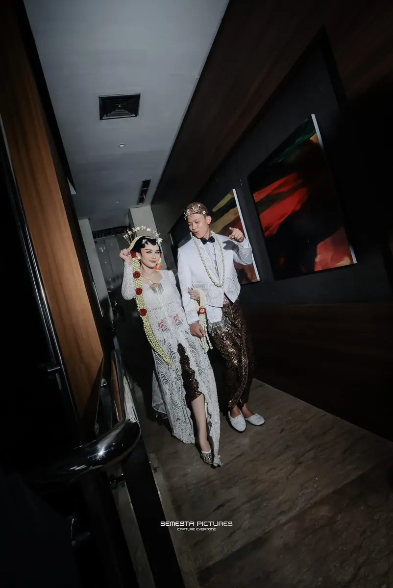 Dokumentasi pasangan Semesta Pictures
